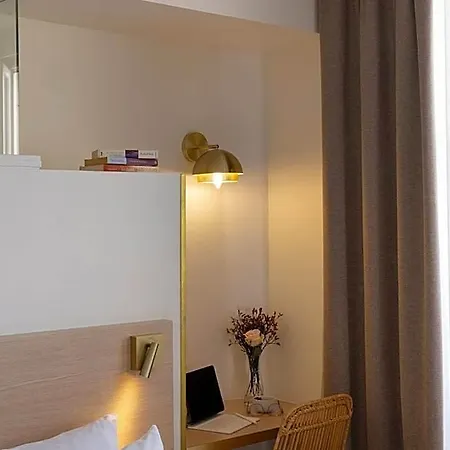 Le Bailli 3* Париж