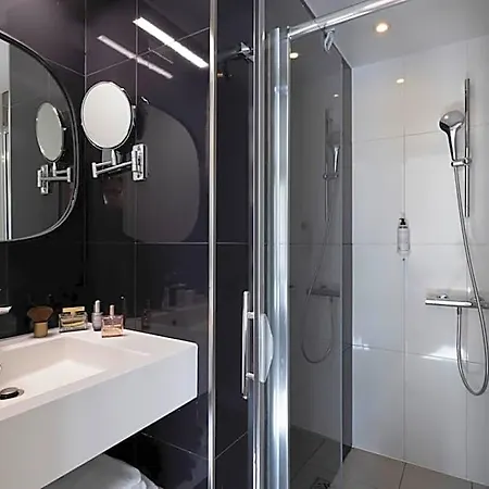 Le Bailli 3* Париж